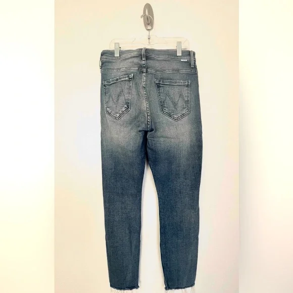 MOTHER Denim The Fly Cut Stunner Ankle Fray Jeans Night Sz 27 – Brand New - Picture 4 of 15